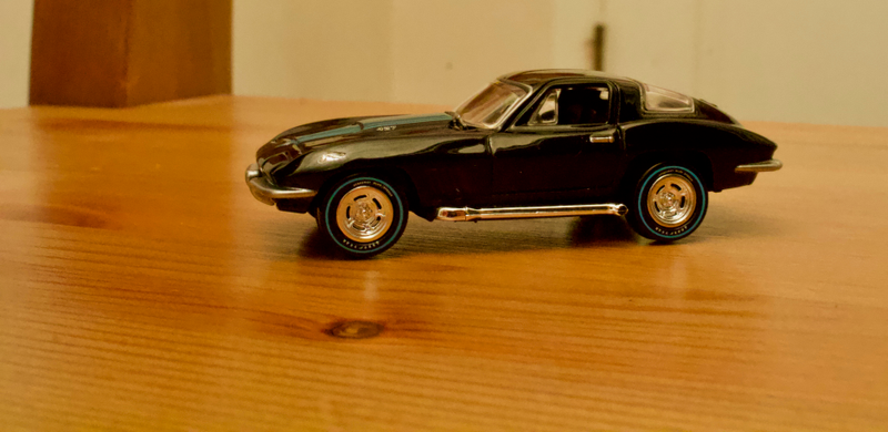 Illustration for article titled Auto World Die-cast 1967 Chevrolet Corvette (Gloss Black)